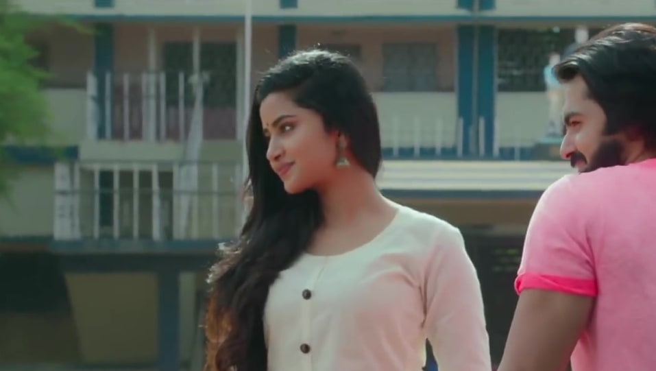 Anupama Parameshwaran Celebrity Style In Rayyi Rayyi Mantu Vunnadhi Okate Zindagi 2017 From Rayyi Rayyi Mantu Charmboard Watch and enjoy rayyi rayyi mantu full hd video song from vunnadhi okate zindagi. kurta