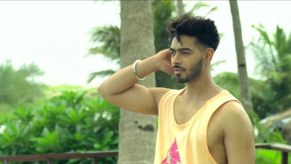 Karan Sehmbi Celebrity Style In Fashion Batti Gul Meter Chalu 2018 From Fashion Charmboard This year's best curly hairstyles & haircuts for men, as picked by experts. tees