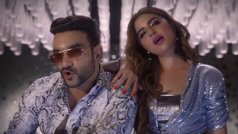 Deepti Sadhwani Celebrity Fashion Footwear In Outfit Name Charmboard Makeup l men's grooming | twaku. dress