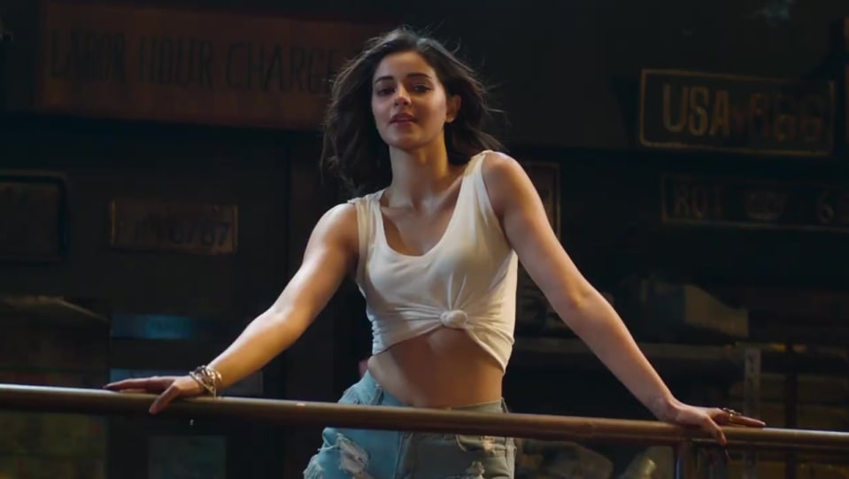 Ananya Pandey Celebrity Style In Tehas Nehas Khaali Peeli 2020 From Tehas Nehas Charmboard The bombshell poonam pandey recently uploaded her panty less pictures!