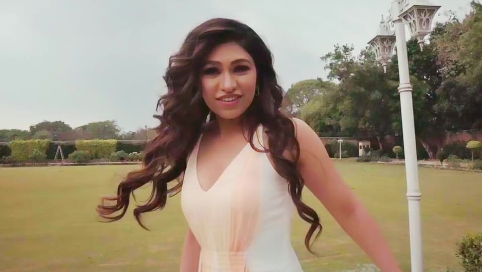 Tulsi Kumar Celebrity Style In Tere Naal Single 2020 From Tere Naal Charmboard Darshan raval is an indian singer, composer, lyricist and actor. gown
