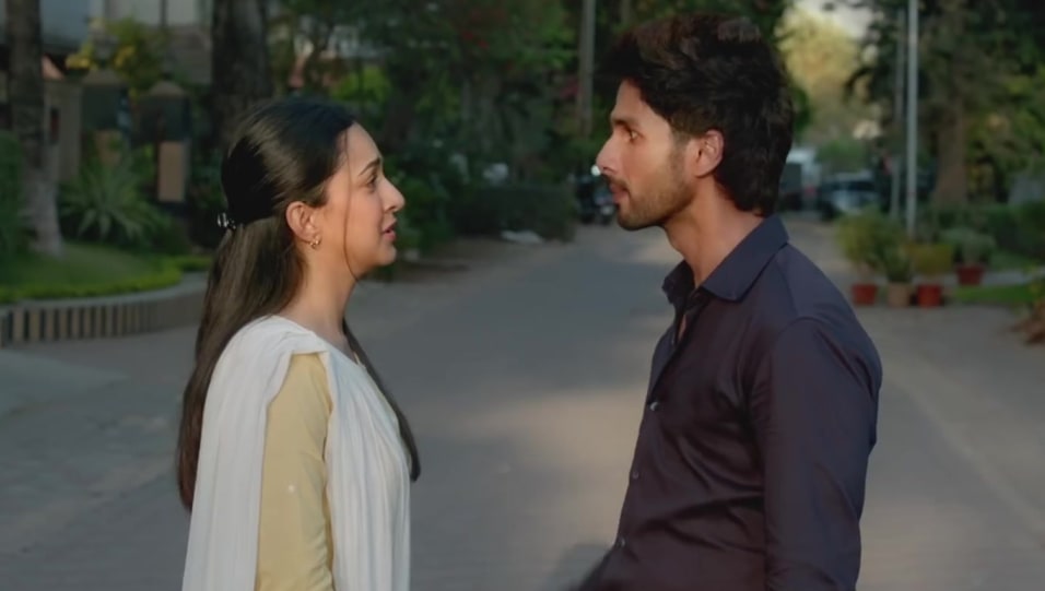 Kiara Advani In Yellow Kurti Outfit Celebrity Clothing Charmboard Shame on @shahidkapoor for a role like this. hoop