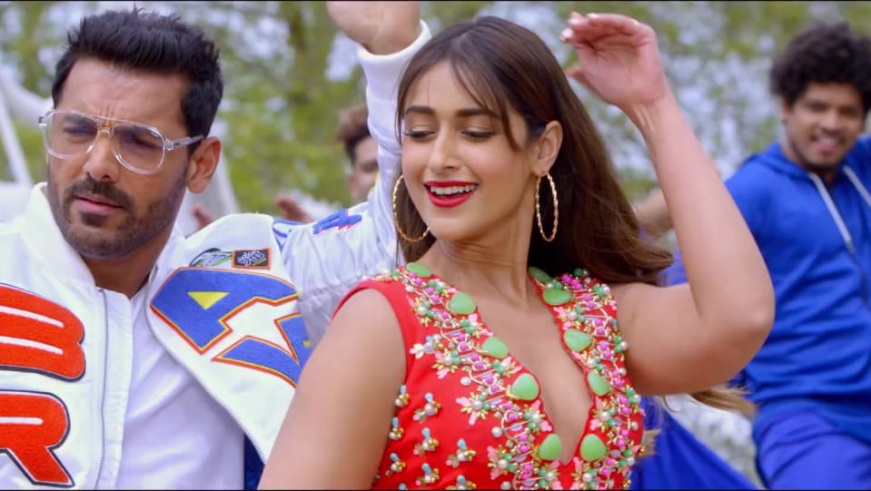 John Abraham Celebrity Style In Tum Par Hum Hai Atke Pagalpanti 2019 From Tum Par Hum Hai Atke Charmboard Whether you fold your own or buy a certified viewer, you're just one step away from. jacket