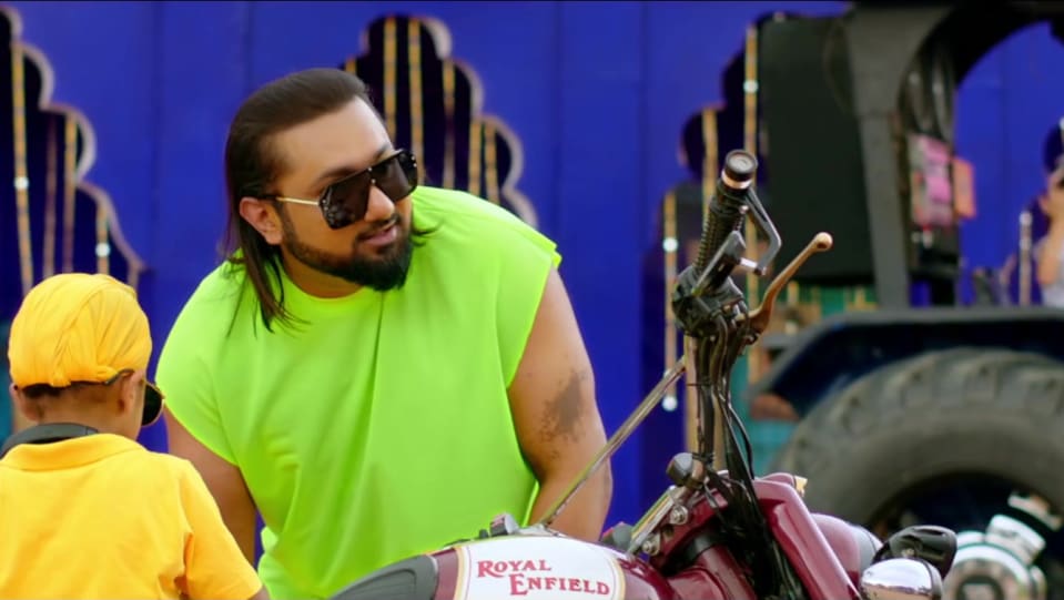 Celebrity Hairstyle Of Honey Singh From Gur Nalo Ishq Mitha Single 2019 Charmboard Gori naal ishq mitha malkit singh at sgt university 2016. charmboard