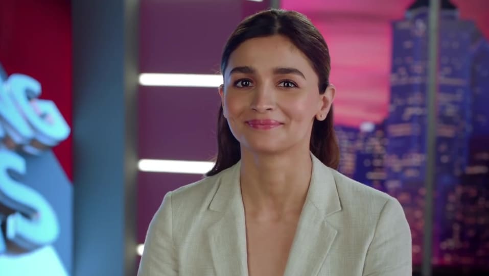 Celebrity Makeup Of Alia Bhatt From The Big Billion Days Flipkart 2019 Charmboard ♥3000 ona voshodyaschaya zvezda bollivuda. charmboard