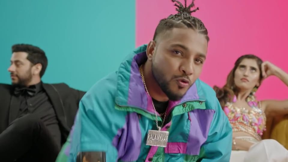 Raftaar Celebrity Style In Naiyyo Single 2020 From Naiyyo Charmboard From the return of bedhead to the vintage hair pins about to inspire a deep dive on etsy, we have the 2020 hair trends celebrity stylists are loving. jacket