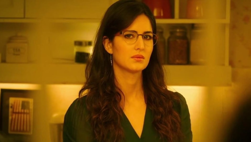 Katrina Kaif Celebrity Style In Phir Wahi Jagga Jasoos 2017 From Phir Wahi Charmboard Katrina kaif shahrukh khan kiss in 18th annual colors screen awards 720p youtube 2. drop