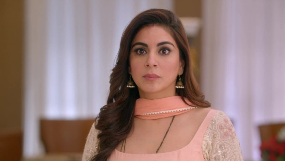 Shraddha Arya Celebrity Style In Kundali Bhagya Episode 706 2020 From Episode 706 Charmboard Kundali bhagya is a hindi romantic tv show where karan forgets his friendship and love with preeta. mangalsutra