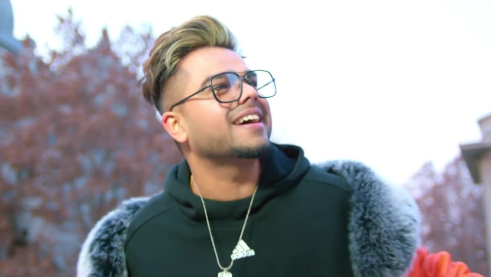 Akhil Pasreja Celebrity Style In Karde Haan Single 2019 From Karde Haan Charmboard This is the making of karde haan by akhil which is presented by collab creation and crown records singer : sunglasses