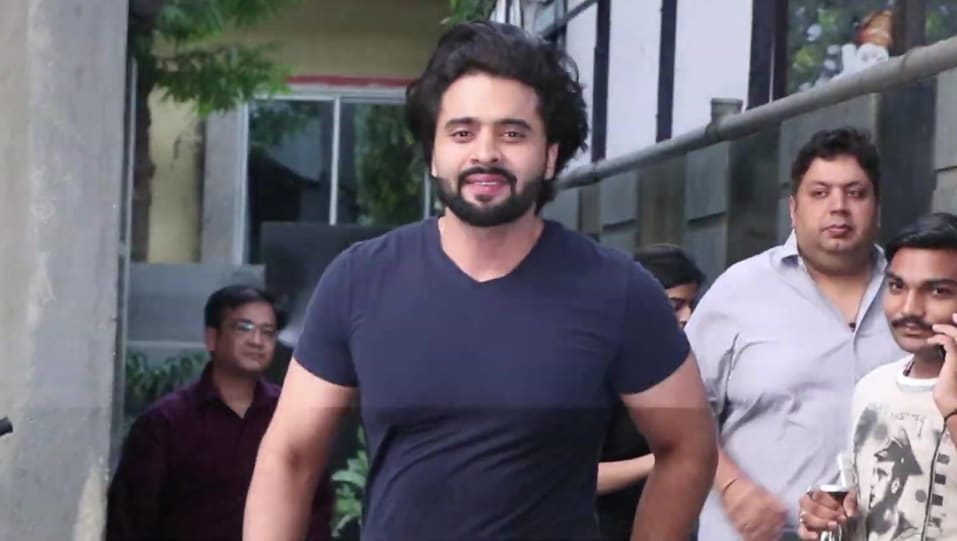 Actors Name Age Wiki Height Birth Place Career Details Spotted Jackky Bhagnani At Mukesh Chhabras Office Juhu Bollywood Hungama 2019 Charmboard 1,122,177 likes · 769 talking about this. charmboard