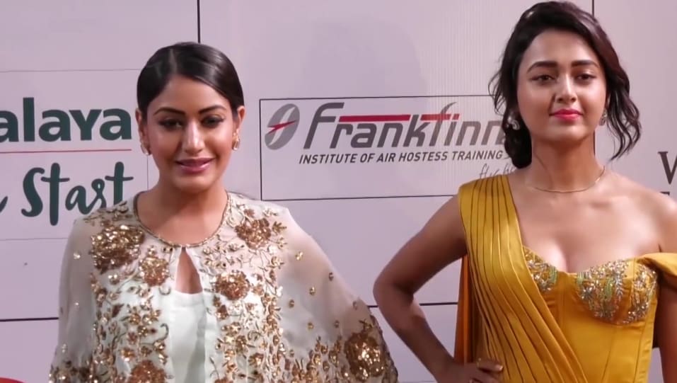 Tejaswi Prakash Wayangankar Celebrity Style In Best And Worst Dressed Gold Awards 2018 2018 From Best And Worst Dressed Charmboard Tejaswi prakash wayangankar 2021 wzrost: gown