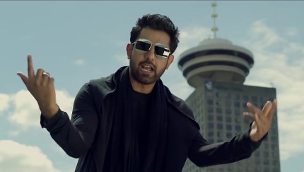 Gippy Grewal Dressing