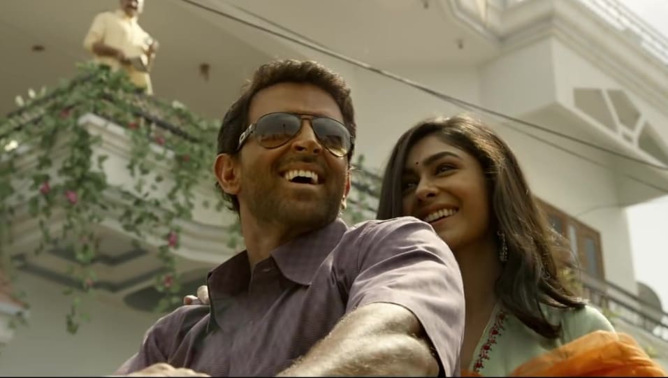 Actors Name Age Wiki Height Birth Place Career Details Paisa Super 30 2019 Charmboard Vikas bahl's super 30 is the story of anand kumar (played by hrithik roshan) the mathematical genius who took iit classes free of cost for underprivileged kids, thereby earning the wrath of other iit coaching centers that charge a hefty sum. charmboard