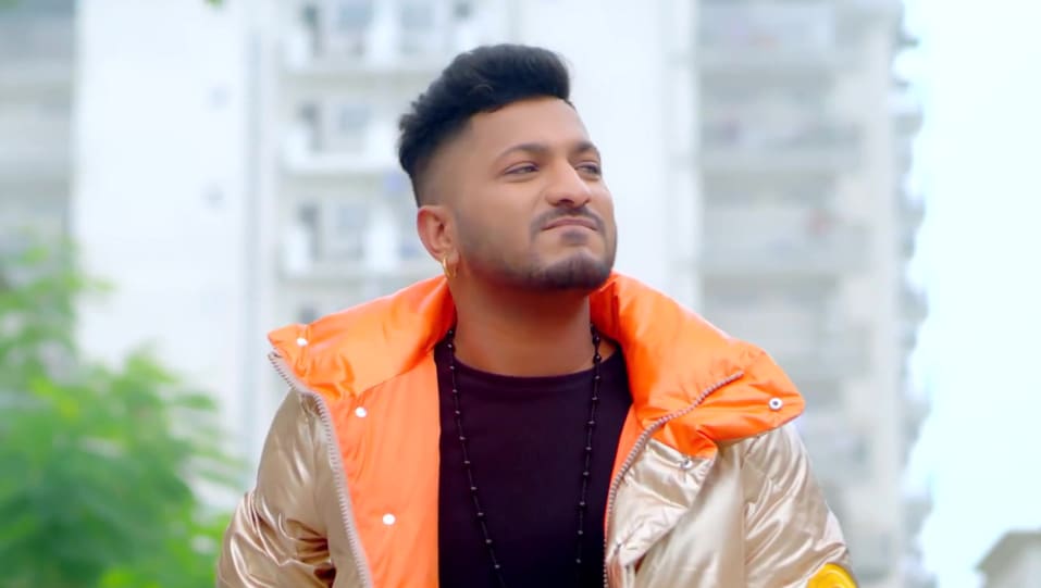 Actors Name Age Wiki Height Birth Place Career Details Jee Karda Single 2020 Charmboard Listen to divya kumar jee karda mp3 song. jee karda single 2020 charmboard