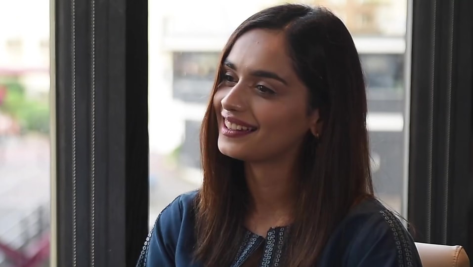 Get Manushi Chhillar Sleek Straight Hair Hairstyle In Anushka Arora