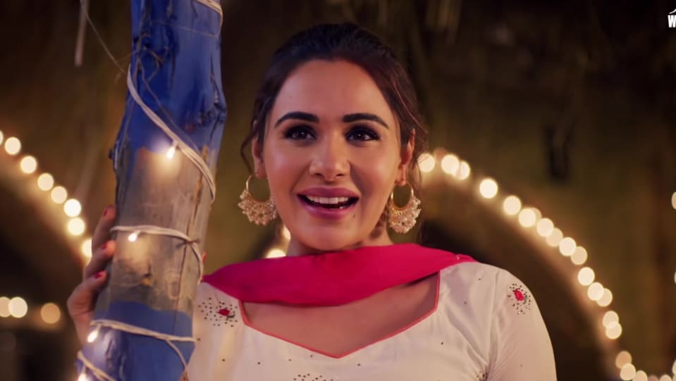 Mandy Takhar Celebrity Style In Gabru Di Gall Saak 2019 From Gabru Di Gall Charmboard Mandy takhar ретвитнул(а) wealth doctor. kurtapatiala