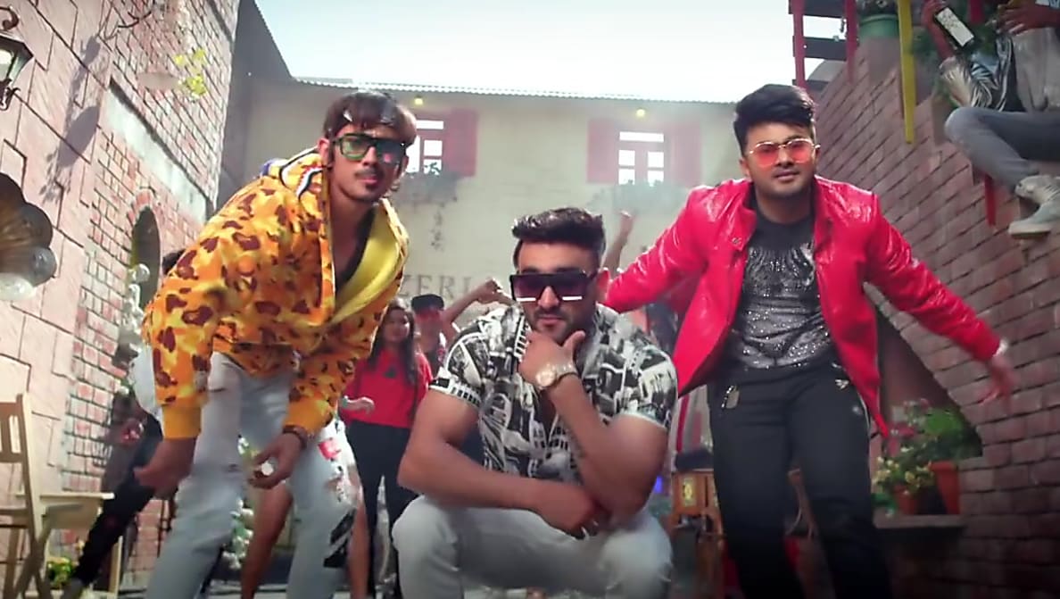 Fazilpuria Celebrity Style In Ghar Aaya Mera Pardesi Single 2020 From Ghar Aaya Mera Pardesi Charmboard Ghar aaya mera pardesi lyrics. charmboard