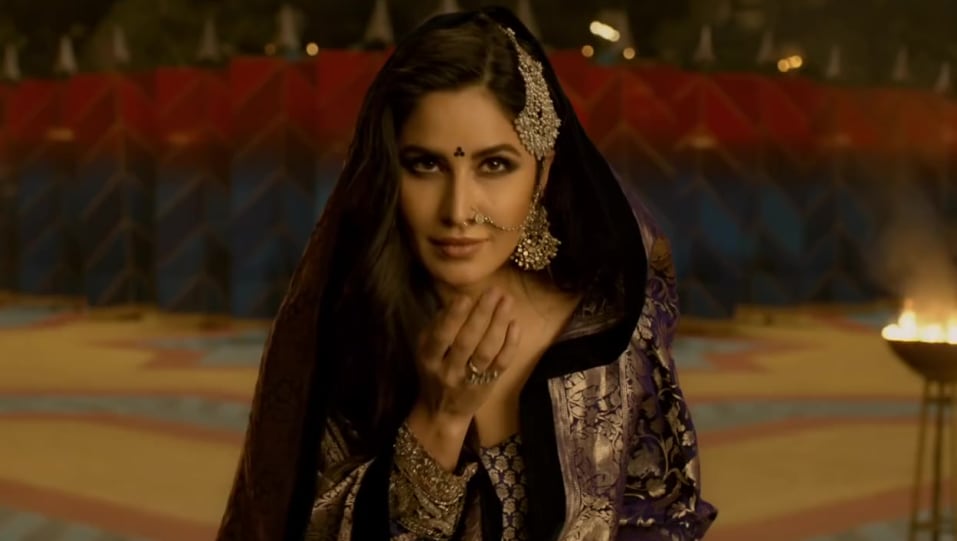 Celebrity Hairstyle of Katrina Kaif from Official Trailer, Thugs Of  Hindostan, 2018 | Charmboard