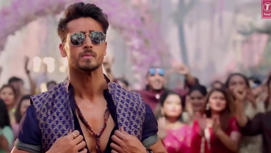 Celebrity Hairstyle Of Tiger Shroff From Bhankas Baaghi 3 2020 Charmboard Bu yolda oefkesine hakim olmak. bracelet