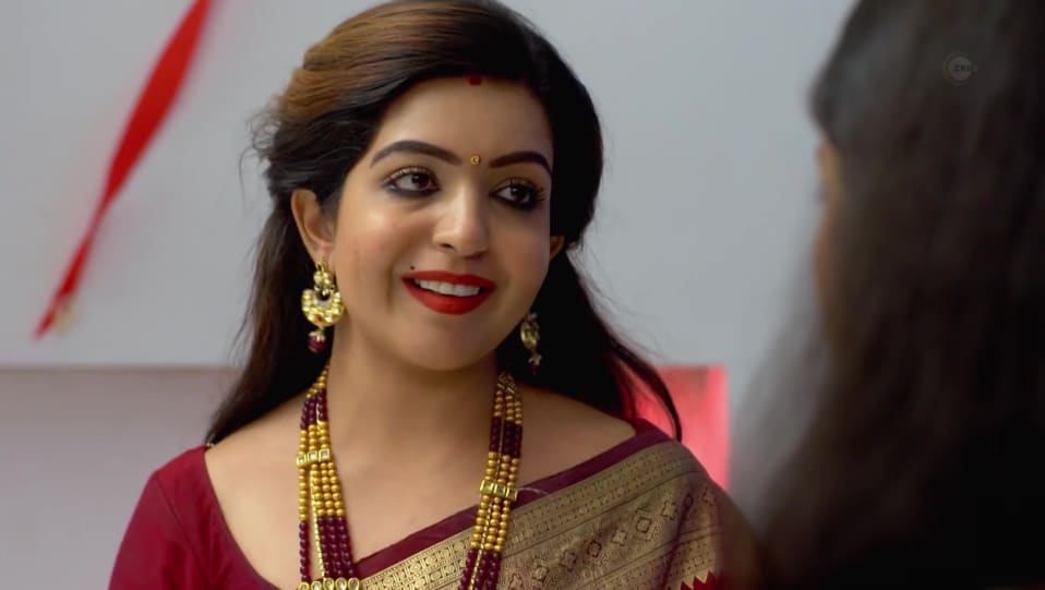 Blessy Kurien Celebrity Style In Chembarathi Episode 701 21 From Episode 701 Charmboard