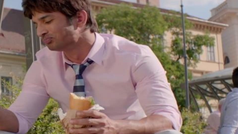 Sushant Singh Rajput Jewellery Accessories From Ik Vaari Aa Raabta 2017 Celebrity Jewellery Charmboard Play tennis with a champion 7.