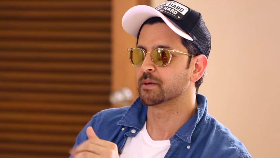 Hrithik Roshan Celebrity Style In Interview Bollywood Hungama 2019 From Interview Charmboard It has been forever since i actually did a photo study so i worked on one digital painting/ photo study of hrithik roshan small time lapse video will be found on my social account twitter: casualshirts