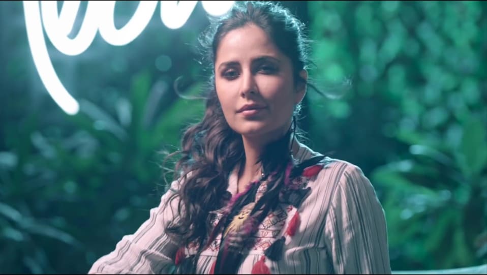 Celebrity Hairstyle Of Katrina Kaif From Fbb Blend It Like Kat Film Fbb 2019 Charmboard Her same hairstyle every day has become so tiring to see her.