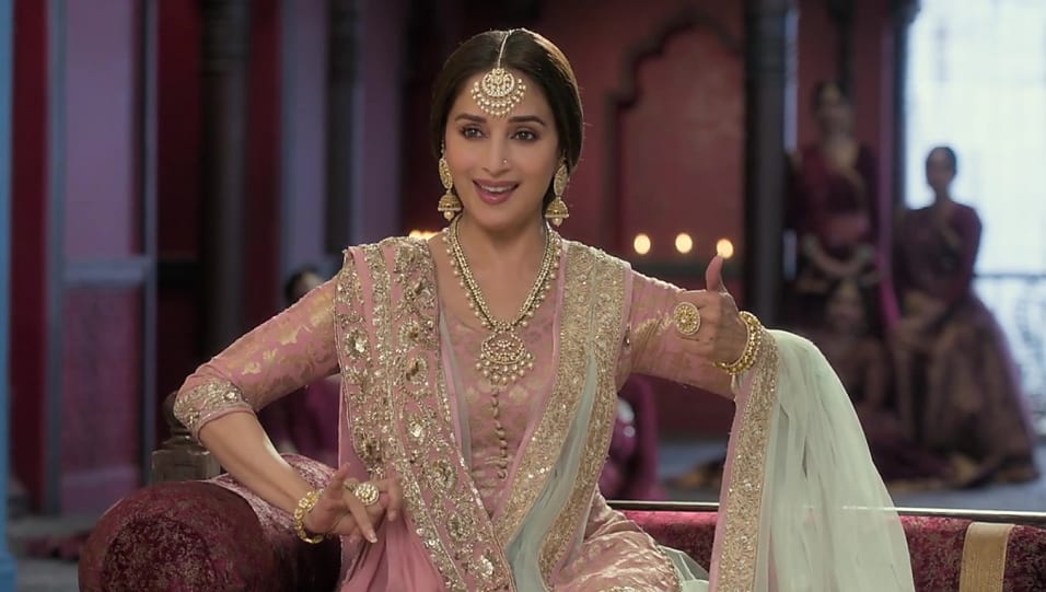 Get Madhuri Dixit Braided Long Center Part Hairstyle In Kalank