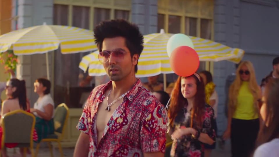 Celebrity Hairstyle Of Hardy Sandhu From Jee Karr Daa Single 2020 Charmboard .nachan nu jee karda ' from ' angrezi medium ', the makers of the film have finally unveiled the video song. casualshirts