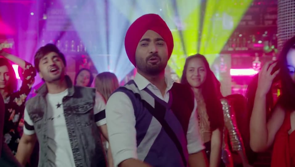 Actors Name Age Wiki Height Birth Place Career Details End Yaariyan High End Yaariyan 2019 Charmboard It starts ayeza khan, junaid khan, muneeb butt, and momal sheikh. charmboard