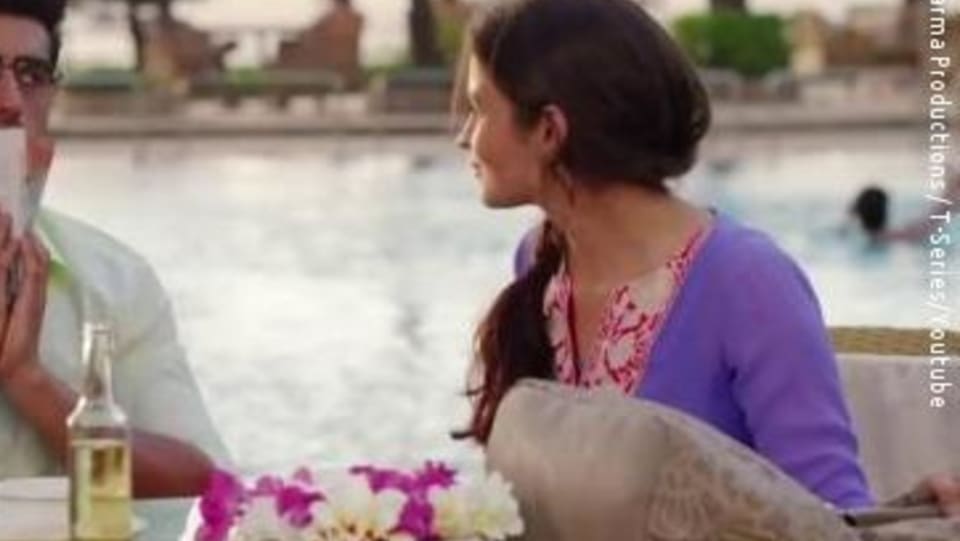 Alia Bhatt Jewellery Accessories From Mast Magan 2 States 2014 Celebrity Jewellery Charmboard For more such celebrity wedding updates, visit shaadiwish.com. charmboard