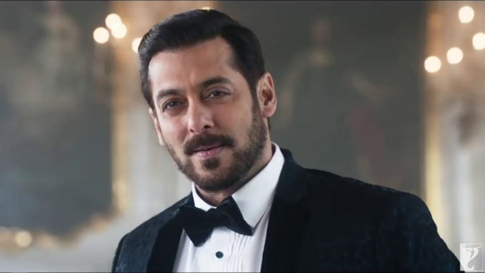 Celebrity Hairstyle Of Salman Khan From Dil Diyan Gallan Tiger Zinda Hai 2017 Charmboard Gerçek olaylardan esinlenilerek yapılan film tiger zinda hai, ek tha tiger filminin devamı niteliğindedir ve irak'ta maceraperest bir kurtarma misyonunu. formalshirts
