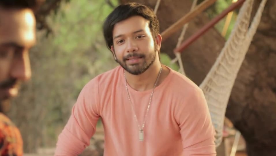 Keshav Dhanraj Jewellery Accessories From Fakira Single 2019 Celebrity Jewellery Charmboard Join facebook to connect with keshav dhanraj and others you may know. charmboard