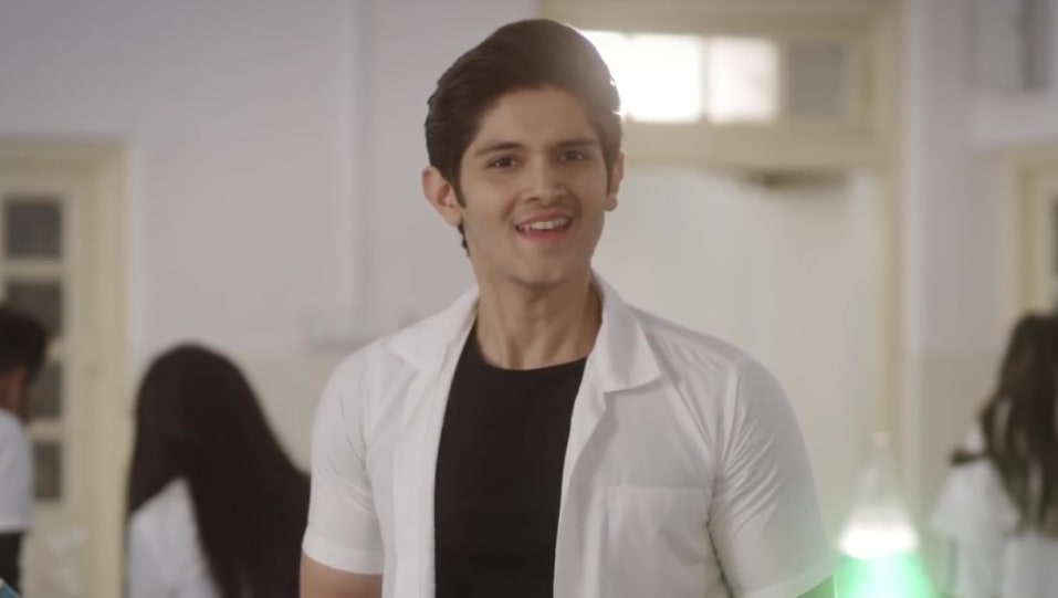 Rohan Mehra Celebrity Style In Dhadkanein Meri Single 2019 From Dhadkanein Meri Charmboard charmboard