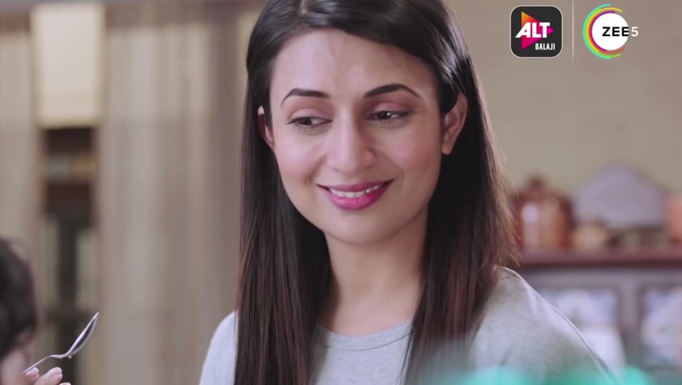 Divyanka Tripathi Celebrity Style In Alvida Phir Kyu Kaha Cold Lassi Aur Chicken Masala 2019 From Alvida Phir Kyu Kaha Charmboard Enjoy this beautiful romantic song from the upcoming zee5 original, 'coldd lassi aur chicken masala'. tees