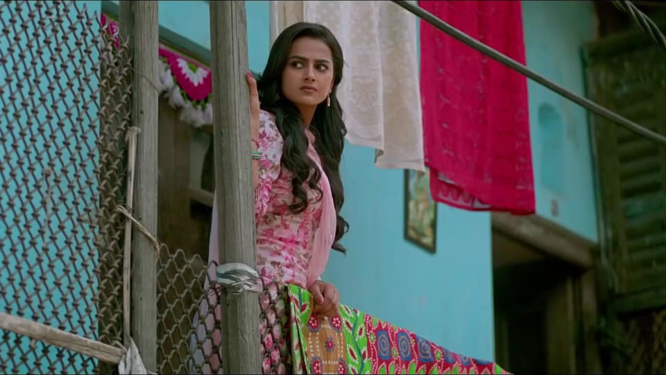 Shraddha Srinath Celebrity Style In Din Dahade Milan Talkies 2019 From Din Dahade Charmboard Annu is a struggling film director who wants to make it big. charmboard
