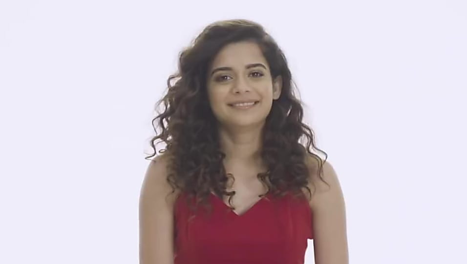 Get Mithila Palkar Voluminous Curly Hair Hairstyle In Netflix India