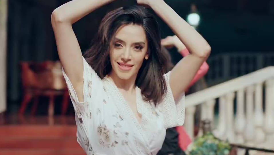 Celebrity Makeup Of Satti Dhillon From Goriye Single 2019 Charmboard Official twitter account & youtube geet mp3. jumpsuit