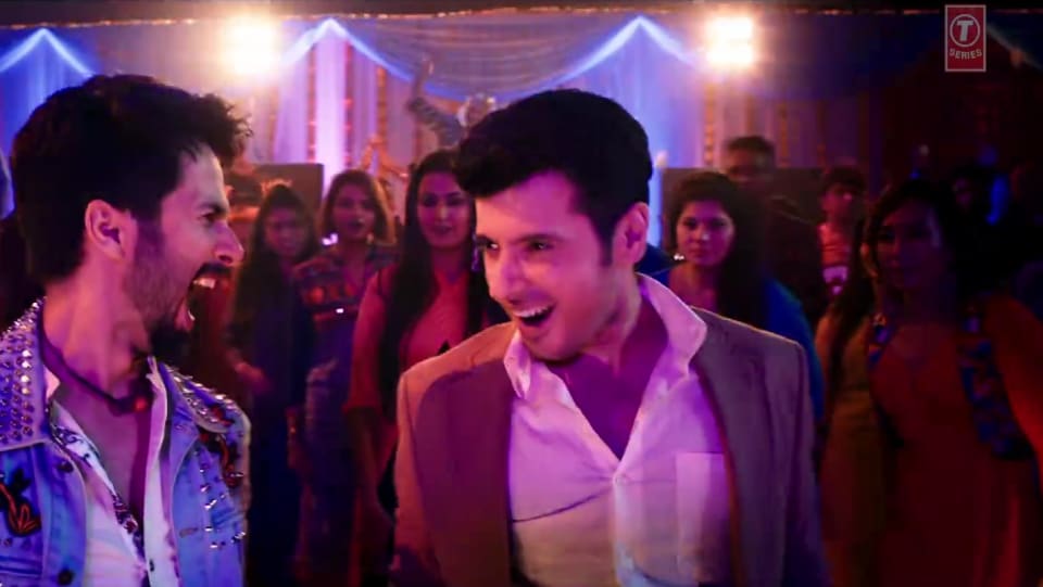 Actors Name Age Wiki Height Birth Place Career Details Hard Hard Batti Gul Meter Chalu 2018 Charmboard Последние твиты от divyendu sharma (@divyendusharm10). charmboard