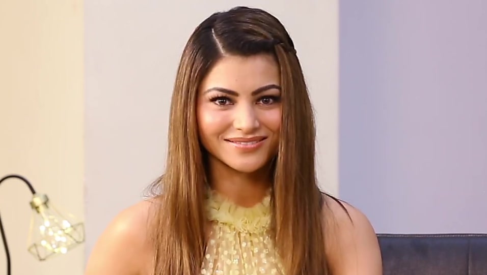 Get Urvashi Rautela Sleek Straight Hair Hairstyle In Bollywood