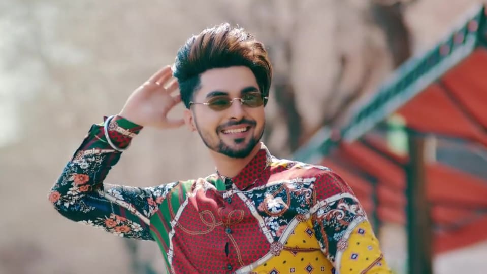 Celebrity Hairstyle Of B Jay Randhawa From Goriye Single 2019 Charmboard Such poor fue hair transplant result in a punjabi singer and actor can lead to big. casualshirts