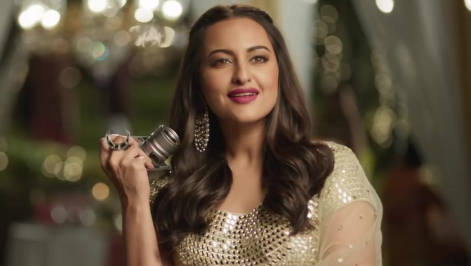Celebrity Hairstyle of Sonakshi Sinha from Commercial, Streax, 2019 |  Charmboard