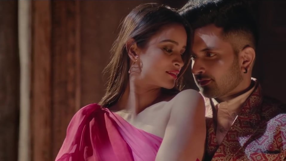 Actors Name Age Wiki Height Birth Place Career Details Laal Chunariya Single 2020 Charmboard Watch the video to know more about akull's punjabi song 'i love you'. charmboard