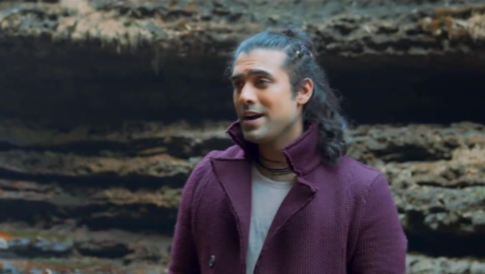 Jubin Nautiyal Celebrity Fashion Footwear In Outfit Name Charmboard A buzz cut is any of a variety of short hairstyles usually designed with electric clippers. charmboard