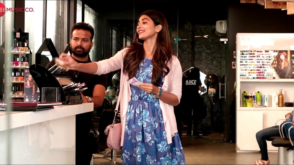 Pooja Hegde Celebrity Style In Anaganaganaga Aravinda Sametha Veera Raghava 2018 From Anaganaganaga Charmboard Mahesh25 makers confirm ugadi release. dress