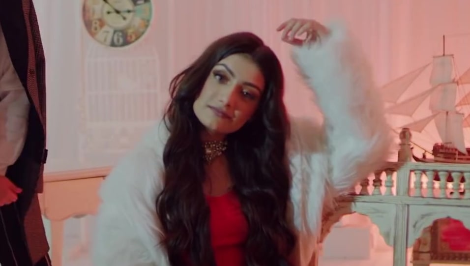 Celebrity Hairstyle of Amulya Rattan from GUN, single, 2020 | Charmboard