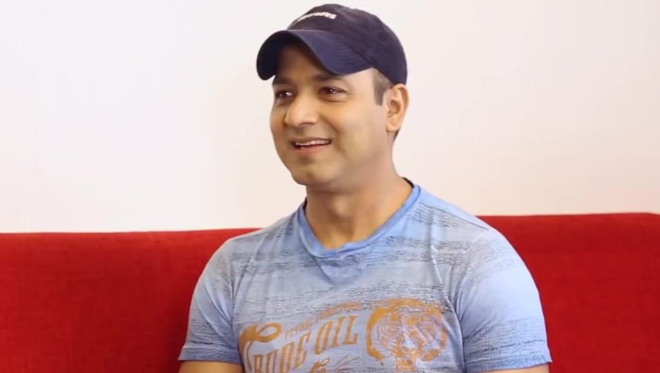 Faridoon Shahryar Celebrity Fashion Footwear In Outfit Name Charmboard The latest broadcasts from faridoon shahryar (@ifaridoon). charmboard