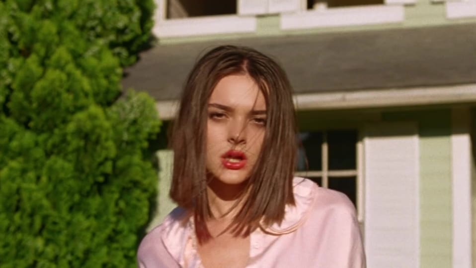 Social Buzz Charlotte Lawrence Latest News Images Updates Posts Why Do You Love Me Charlotte Lawrence 19 Charmboard