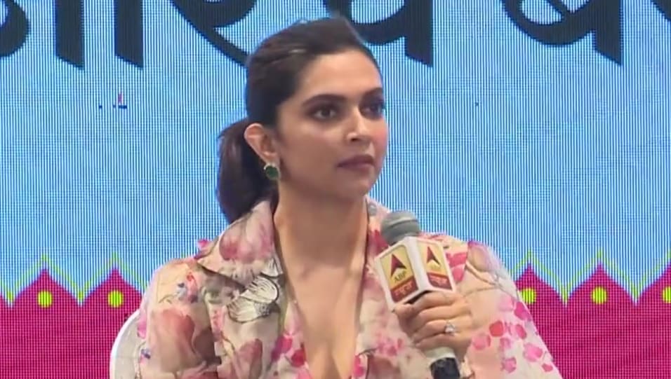 Celebrity Makeup Of Deepika Padukone From Interview Mojo Story 2020 Charmboard The 'ramleela' beauty will be debuting opposite hollywood hunk vin diesel in action dhamaka 'xxx: charmboard