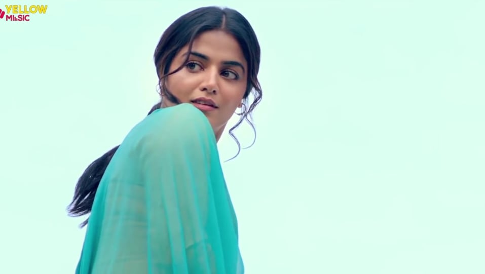 Actors Name Age Wiki Height Birth Place Career Details Navi Navi Doorbeen 2019 Charmboard Shahid kapoor, kareena kapoor khan, tarun arora and others. charmboard